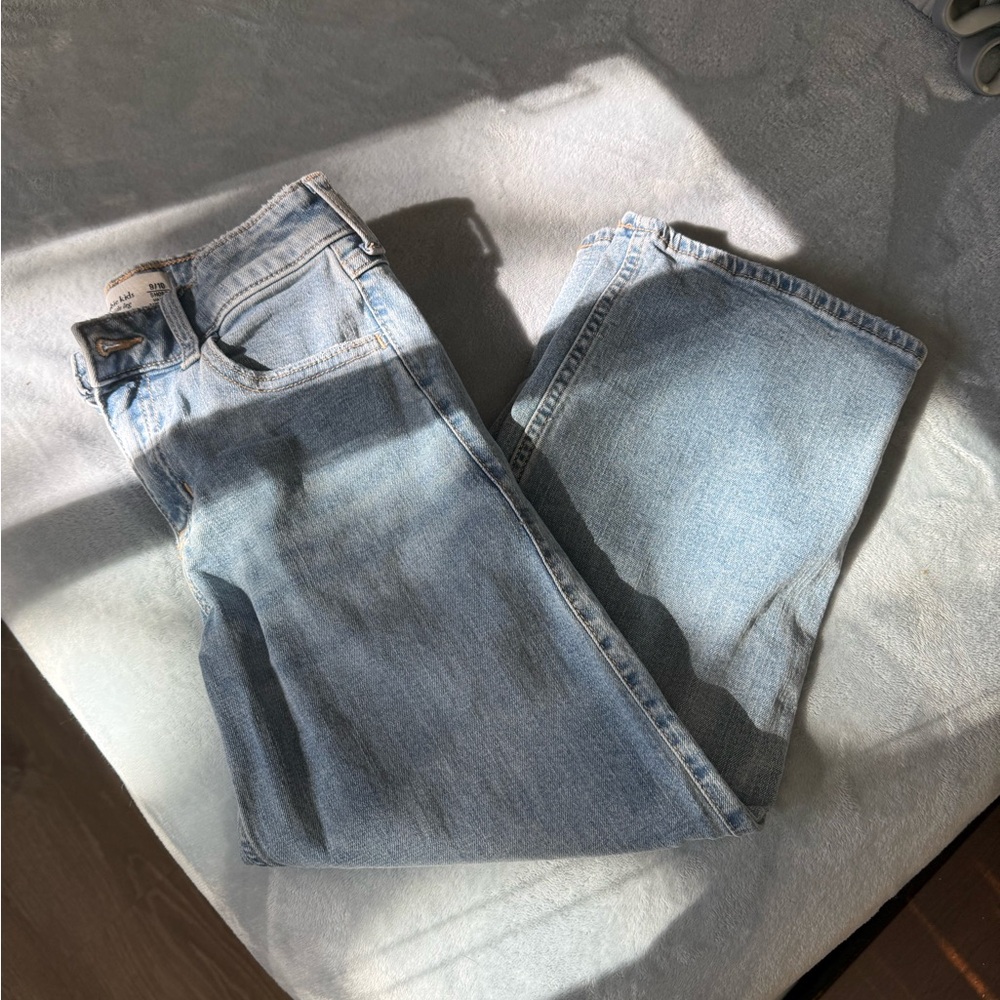 Abercrombie Kids high rise Wide Leg jeans Size 9/10 Short